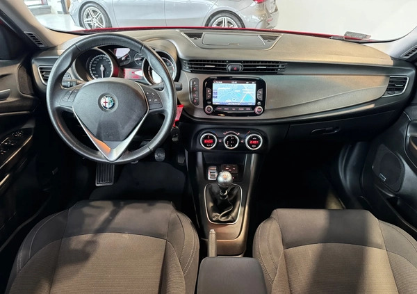 Alfa Romeo Giulietta cena 45900 przebieg: 114333, rok produkcji 2015 z Świebodzice małe 326